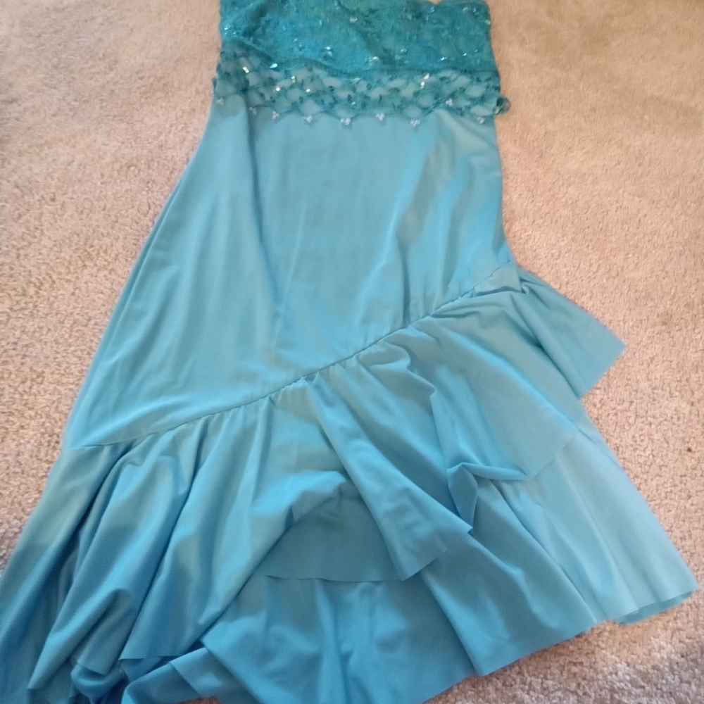 Teal Lace Top by Ellen & Eric